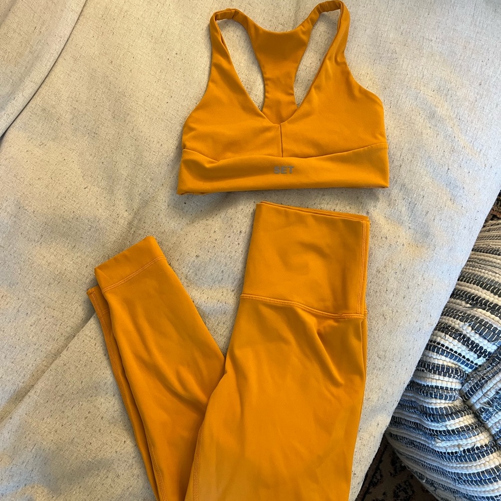 SET ACTIVE LUXFORM XS set